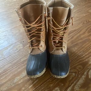 Incredible deal! Bean Boots. Iconic.  New without tags 10”